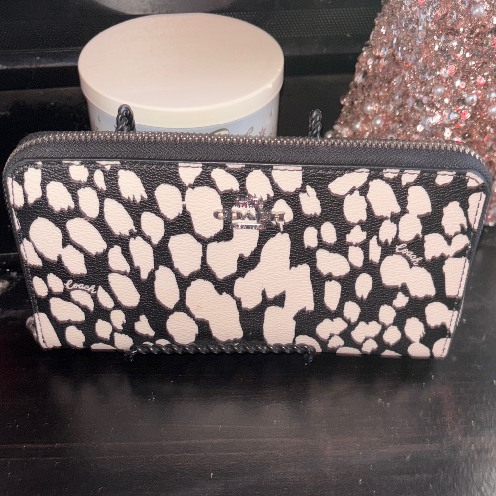 Coach Black and Cream Patterned Wallet